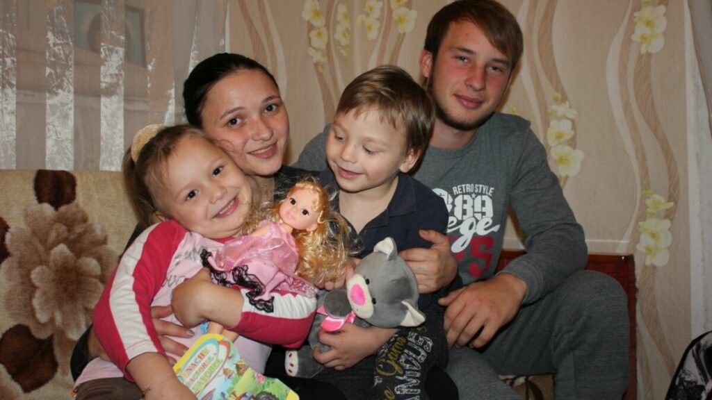 Vasilica and Ecaterina live together with their mother, Ana, their stepfather and their baby brother.