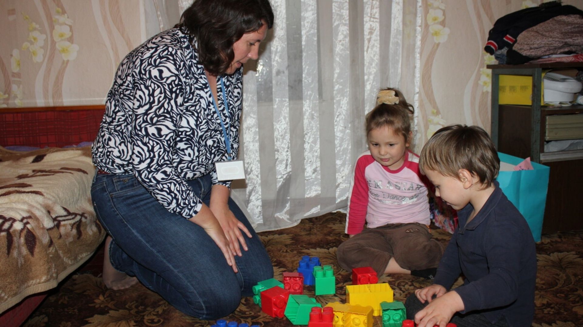 Natalia hasn’t been able to visit Vasilica and his family in person since the lockdown began in Moldova but she continues to keep in touch by phone, to make sure that everyone is safe and well. CCF has arranged delivery of an emergency food parcel and essential hygiene supplies to the family during this time. Natalia’s priority is still to secure a supported nursery place for Vasilica as soon as possible, once restrictions are lifted.